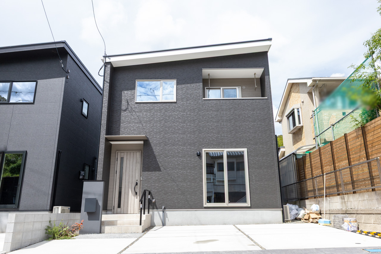 ロイヤルガーデン皇徳寺台5丁目B棟